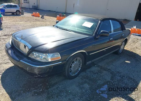 2006 Lincoln Town Car Signature из США, поврежденный, VIN 1LNHM81W86Y603728